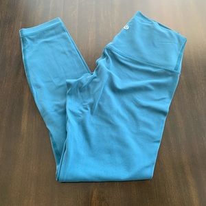 Pacific Teal Align Size 6 25”